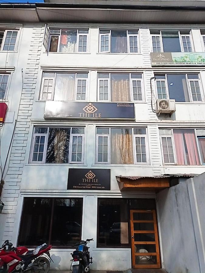 The Ile Otel Srīnagar Dış mekan fotoğraf