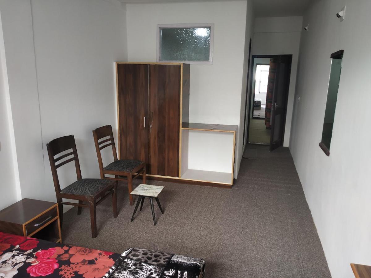 The Ile Otel Srīnagar Dış mekan fotoğraf