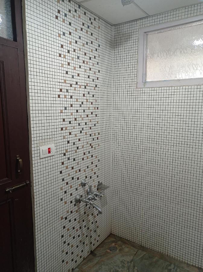 The Ile Otel Srīnagar Dış mekan fotoğraf